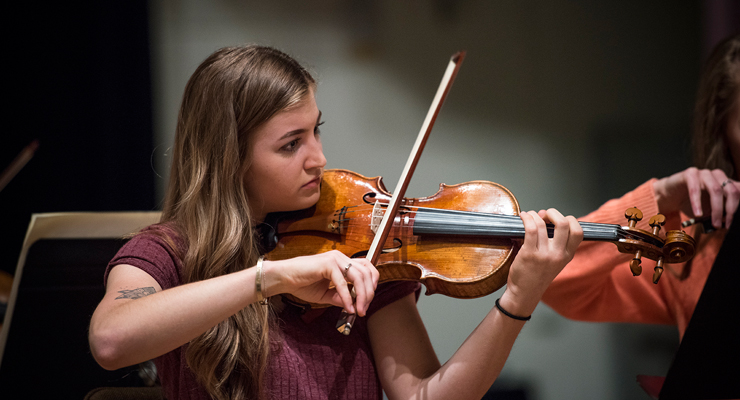 Photo: Student playing the violin