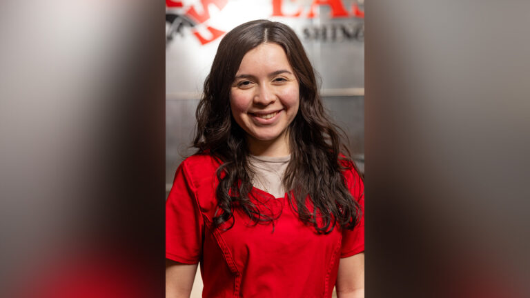 Photo of Alexana Bueno.