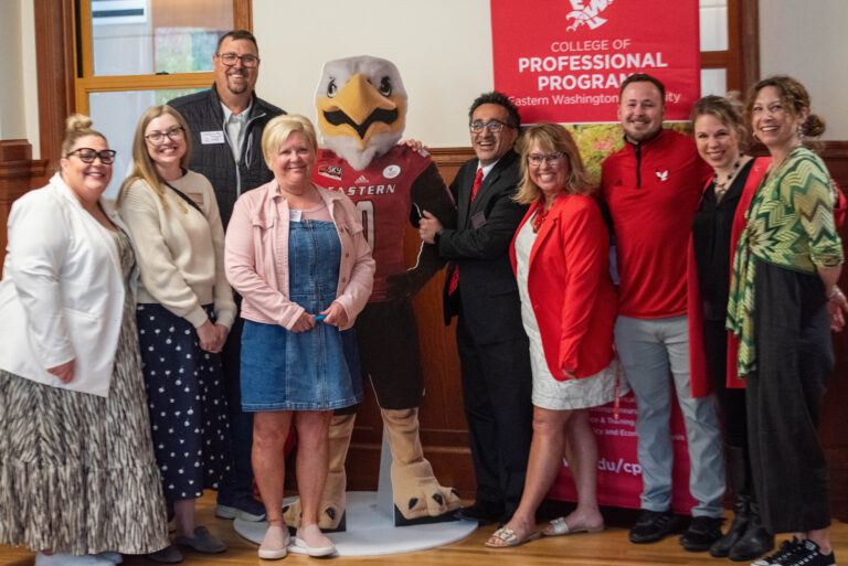 Group photo of Professor for a Day, Lori Wyborney with CPP dean, her daughter, EWU Alumni Association Director Kelsey Hatch-Brecek and other EWU staff members.