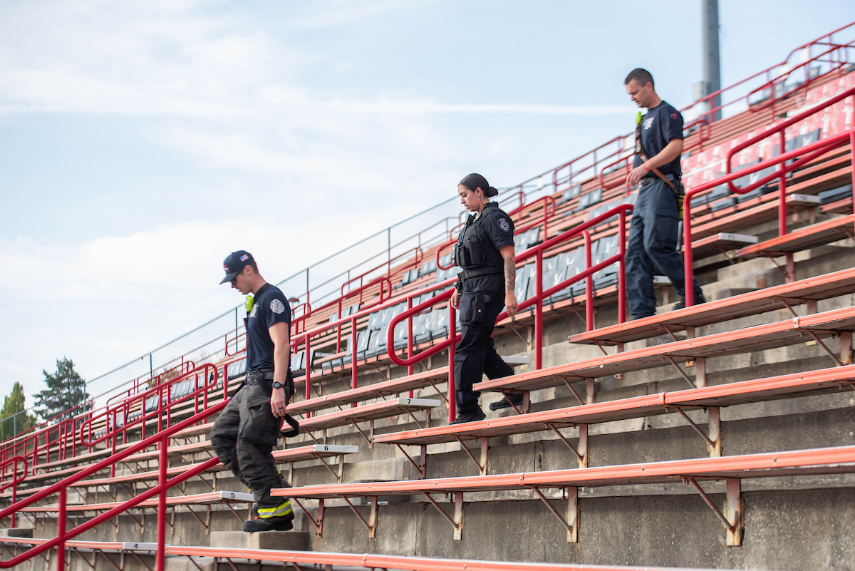 Several first responders doing the climb.