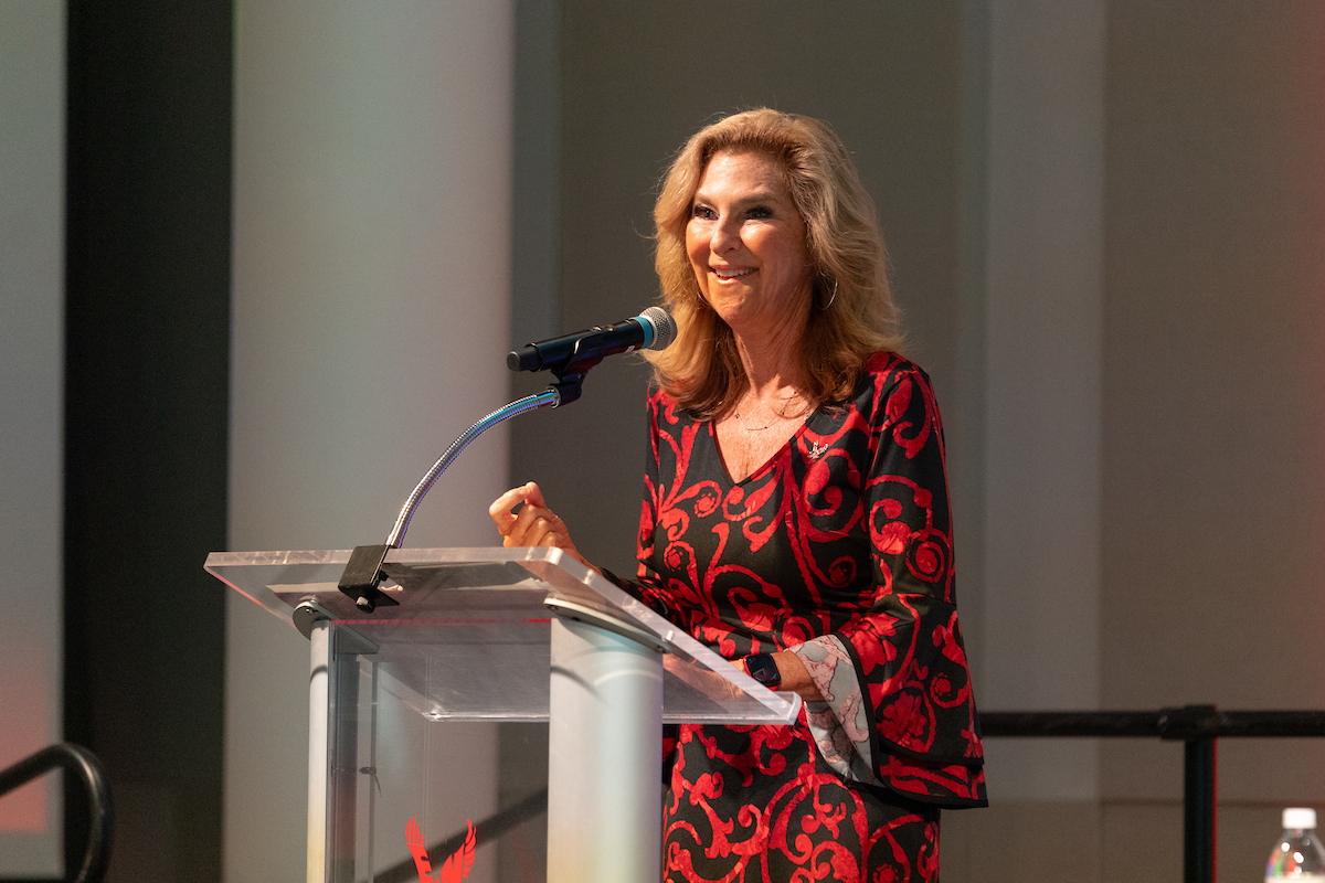 President Shari McMahan at the podium.