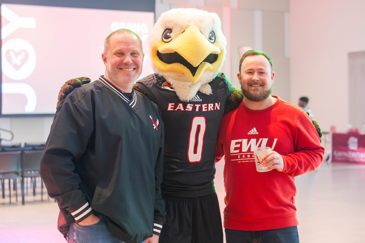 Linn Parish and Riley Baxter with Swoop.